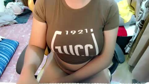 lovelymarish online show from 14, 10, 2025