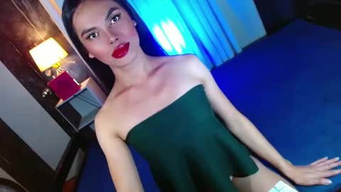 lovelymiss_shyna11 online show from 5, 3, 2025