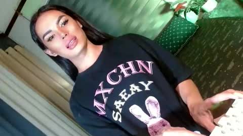 lovelymiss_shyna11 online show from 18, 2, 2026