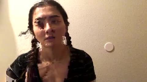 Queen Aria  online show from 16, 12, 2024