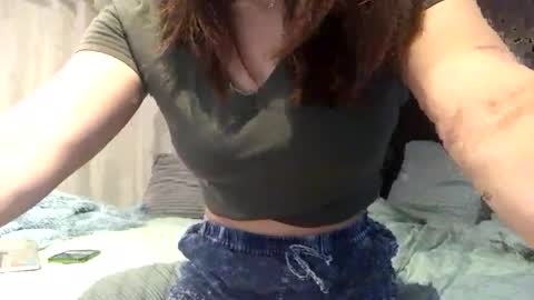 Queen Aria  online show from 11, 1, 2025