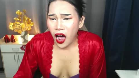 STWEET LINA online show from 2, 2, 2025