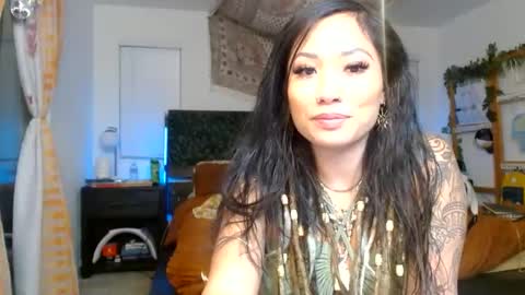 lovelyxmacii online show from 13, 9, 2025