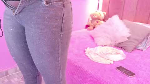 L O V E  online show from 6, 3, 2026