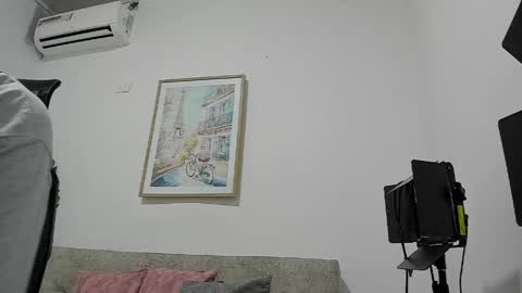 LILLY AND TRAVIS  online show from 11, 4, 2026