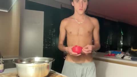 Snapshot of loves_leo chatting on 4, 2, 2026 Leo Loves online show from 4, 2, 2026