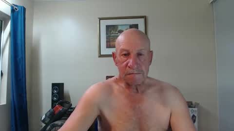 Snapshot of lovesblackazz chatting on 1, 1, 2025 Lovesblackazz online show from 1, 1, 2025