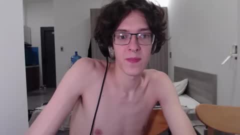 LovesomeCookie online show from 4, 11, 2025