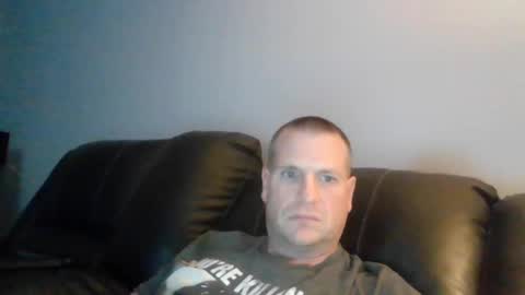 lovetocum37 online show from 4, 12, 2024