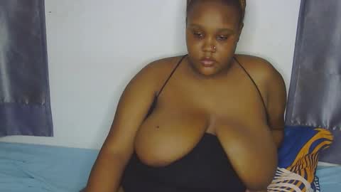 Snapshot of loveytiana chatting on 2, 3, 2026 loveytiana online show from 2, 3, 2026