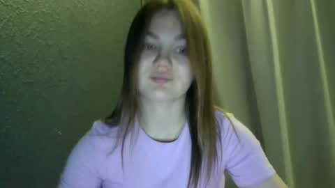 Snapshot of loviesimone chatting on 3, 12, 2025 loviesimone online show from 3, 12, 2025