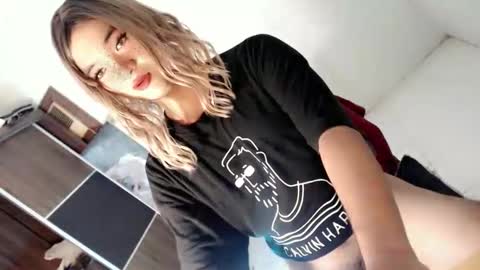 Snapshot of lovingmonaru969 chatting on 5, 10, 2025 Lovingmonaru969 online show from 5, 10, 2025