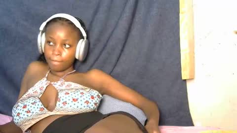 lovly_lastborn online show from 14, 10, 2025