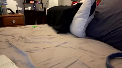 lowkey42011 online show from 27, 10, 2025