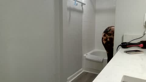 loyalbambi online show from 2, 7, 2026
