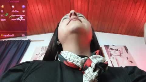 luanadabbraccio_ online show from 20, 11, 2025