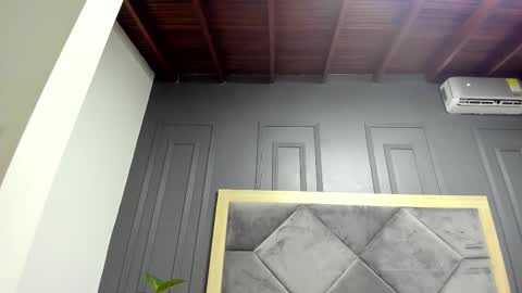 luca_morettii online show from 2, 11, 2025