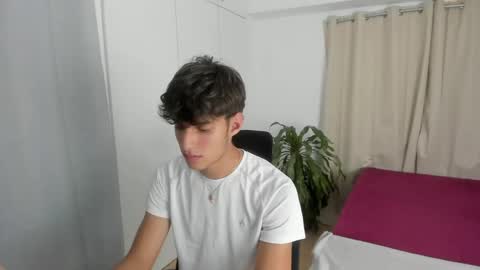 lucacosta19 online show from 12, 5, 2026