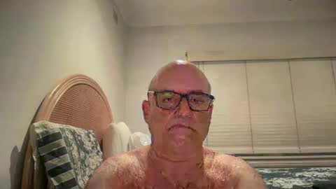 lucas10004 online show from 17, 12, 2024