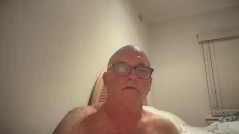 lucas10004 online show from 5, 1, 2025