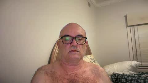 lucas10004 online show from 15, 2, 2025