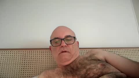 lucas10004 online show from 4, 10, 2025