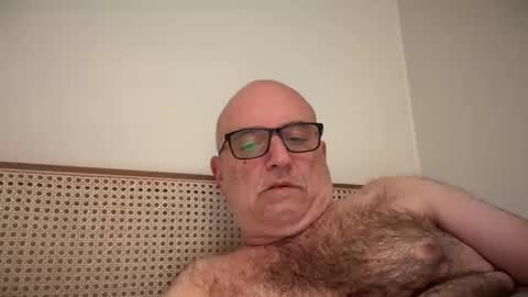 lucas10004 online show from 19, 10, 2025