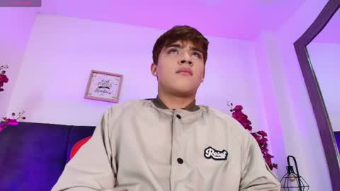 Lucas lovee online show from 4, 4, 2026