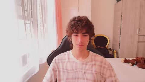 lucas_xo online show from 9, 10, 2025