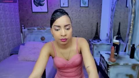 Snapshot of lucia_janne chatting on 4, 10, 2025 Lucla online show from 4, 10, 2025