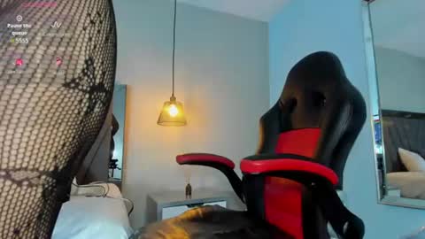 Snapshot of lucia_khan chatting on 11, 6, 2026 L u c i a online show from 11, 6, 2026