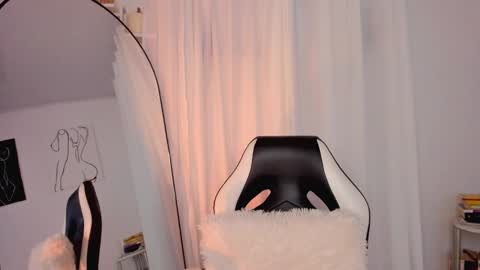 Lucia online show from 19, 1, 2025