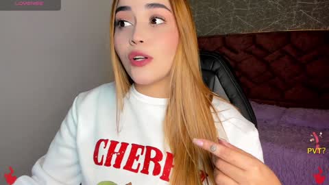 lucia star  online show from 24, 1, 2025