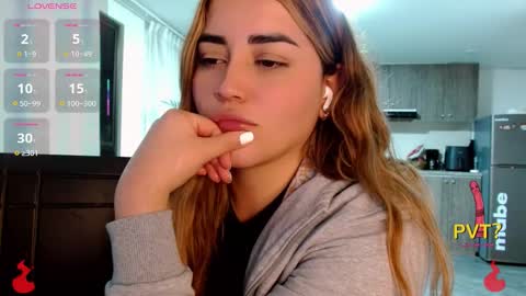 lucia star  online show from 16, 11, 2025