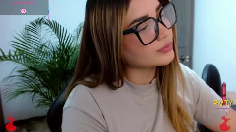 lucia star  online show from 9, 3, 2026