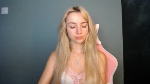 Snapshot of luciacam20 chatting on 13, 6, 2026 Lucy online show from 13, 6, 2026