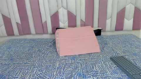 instagram luciana417  online show from 16, 1, 2025