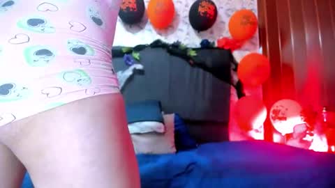 Snapshot of luciana_valentina chatting on 22, 10, 2025 luciana_valentina online show from 22, 10, 2025