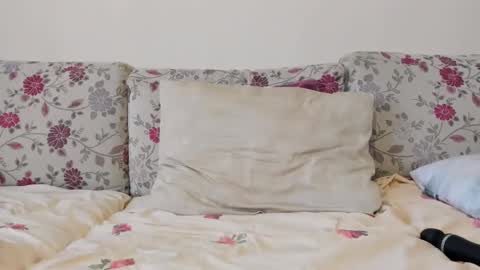 Mysterious Girl online show from 26, 1, 2025