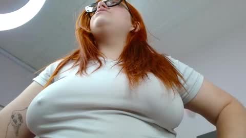 Snapshot of lucie_nicolls chatting on 27, 1, 2025 Lucie online show from 27, 1, 2025