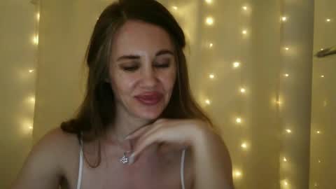 Snapshot of luciemack chatting on 24, 6, 2026 LucieMack online show from 24, 6, 2026