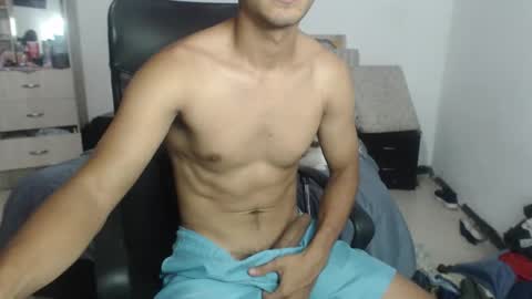 Snapshot of lucifferr_ chatting on 18, 10, 2025 leonel online show from 18, 10, 2025