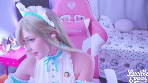 Lucy UwU online show from 5, 4, 2026