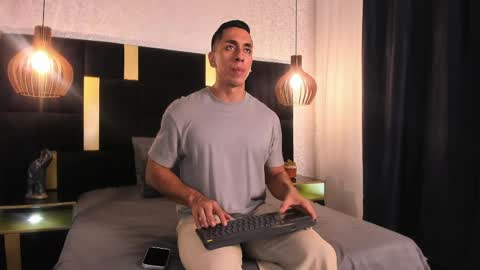 Lucio online show from 2, 4, 2026