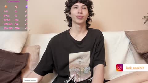 Snapshot of lucke_noor chatting on 29, 1, 2025 Noor online show from 29, 1, 2025