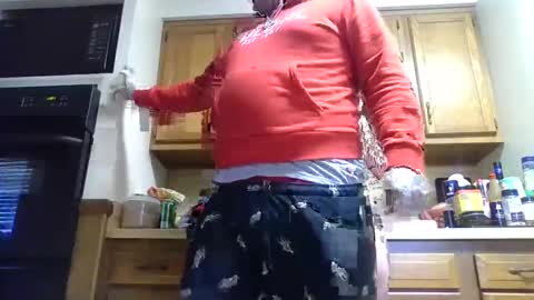 prettybaby1012 online show from 12, 12, 2024