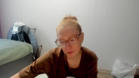 lucky_licky20 online show from 8, 12, 2024