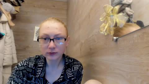 lucky_licky20 online show from 19, 12, 2024