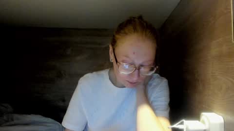 lucky_licky20 online show from 1, 2, 2025