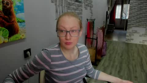 lucky_licky20 online show from 15, 4, 2026